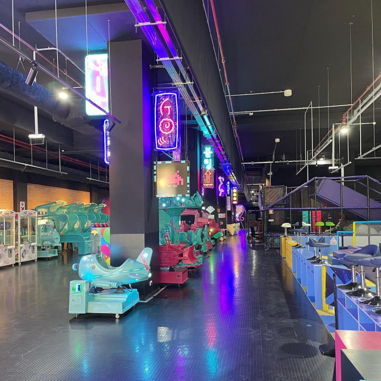 Focusing on ergonomics, accessibility, and visitor flow within stand design to create welcoming experiences.