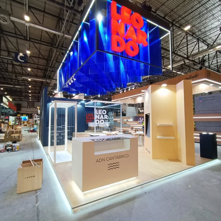 Showcasing innovative modular stand systems that adapt to different venues, sizes, and event needs.